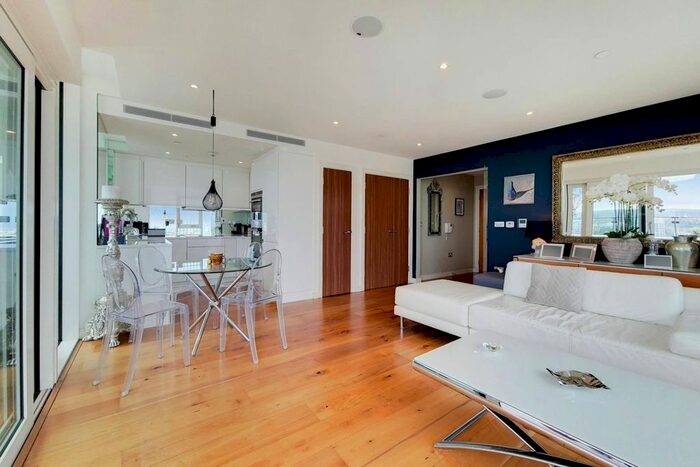 2 Bedroom Flat To Rent In Enterprise Way, Wandsworth, London, SW18