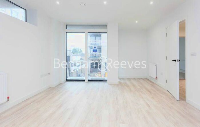 1 Bedroom Flat To Rent In Habito, Hounslow, TW3