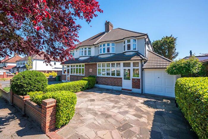 3 Bedroom Semi-Detached House For Sale In Avery Hill Road, London, SE9
