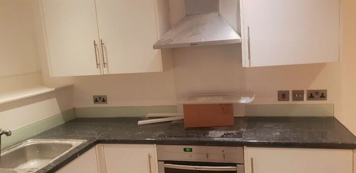 2 Bedroom Flat To Rent In Kennington Rd, Kennington, SE11