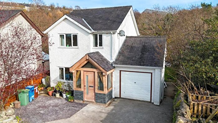 3 Bedroom Detached House For Sale In Swn Y Dwr, Bethesda, Gwynedd, LL57