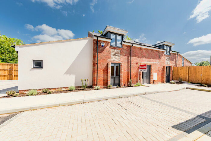 3 Bedroom Detached House For Sale In London Road, Ryton On Dunsmore, Coventry, CV8