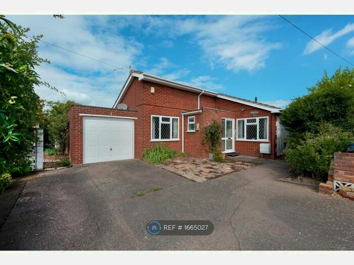 3 Bedroom Bungalow To Rent In South Lodge Close, Whitstable, CT5