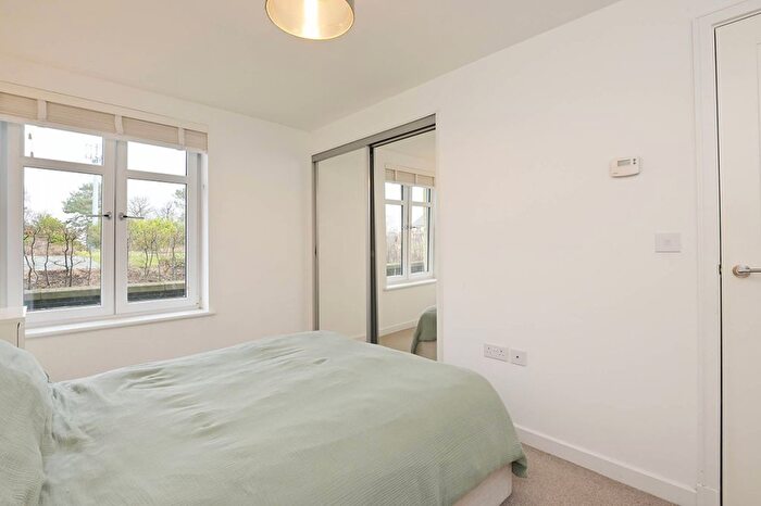 2 Bedroom Flat For Sale In Cowgill Gardens, Liberton, Edinburgh, EH16