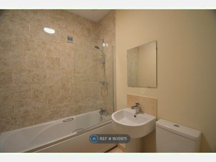 2 Bedroom End Of Terrace House To Rent In Cavendish Street, Yeadon, Leeds, LS19