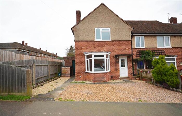 2 Bedroom End Of Terrace House To Rent In Grombold Avenue, Raunds, Northamptonshire, NN9