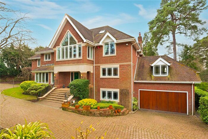5 Bedroom Detached House To Rent In Cobbetts Hill, Weybridge, Surrey, KT13