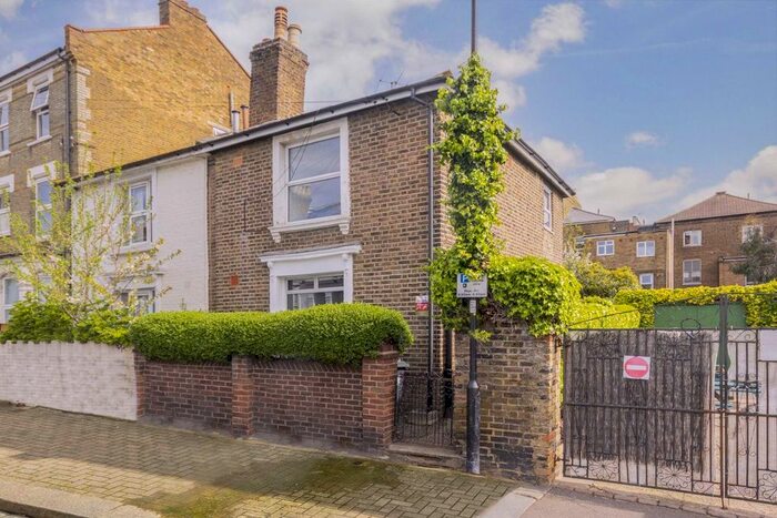 1 Bedroom Flat To Rent In Grove Road, London, W3