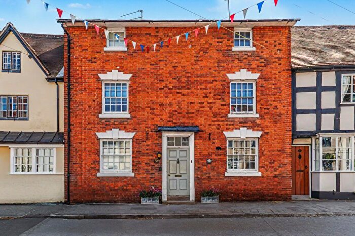 2 Bedroom Terraced House For Sale In Henley Street, Alcester, B49