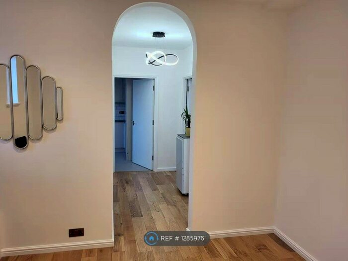 2 Bedroom Flat To Rent In Hatherley Court, London, W2