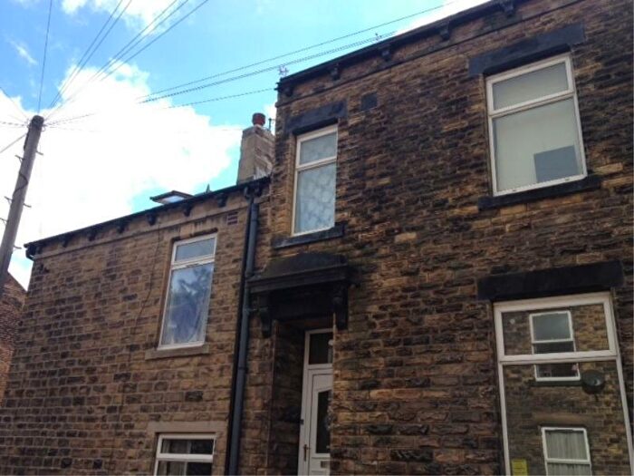 4 Bedroom Terraced House To Rent In Westover Road, LS13