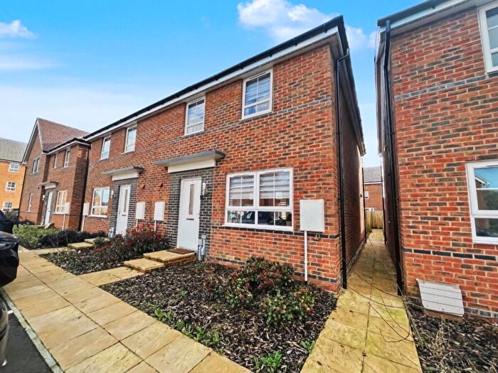 4 Bedroom Semi-Detached House For Sale In Bunting Close, Peacehaven, BN10