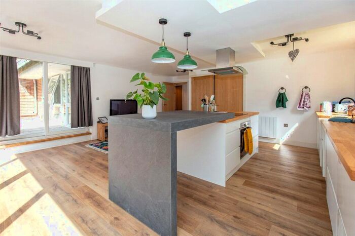 3 Bedroom Apartment To Rent In Druid Woods, Avon Way, Bristol, BS9