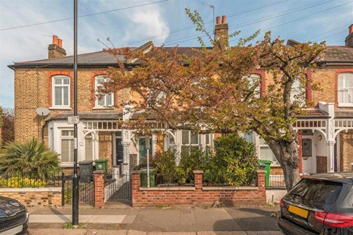 3 Bedroom Terraced House For Sale In Felday Road, Lewisham, SE13