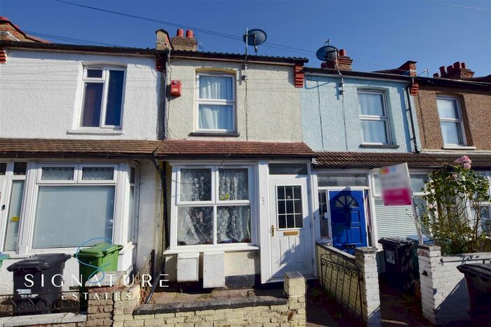 2 Bedroom Terraced House To Rent In Chester Road, Watford, WD18