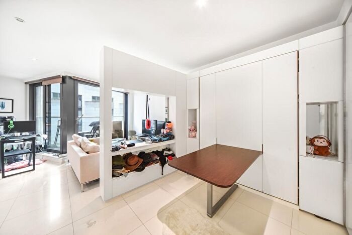 Apartment To Rent In Baltimore Wharf, Canary Wharf, E14