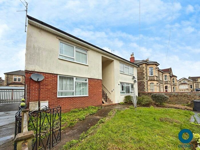 2 Bedroom Flat To Rent In Iddesleigh Road - Redland, BS6