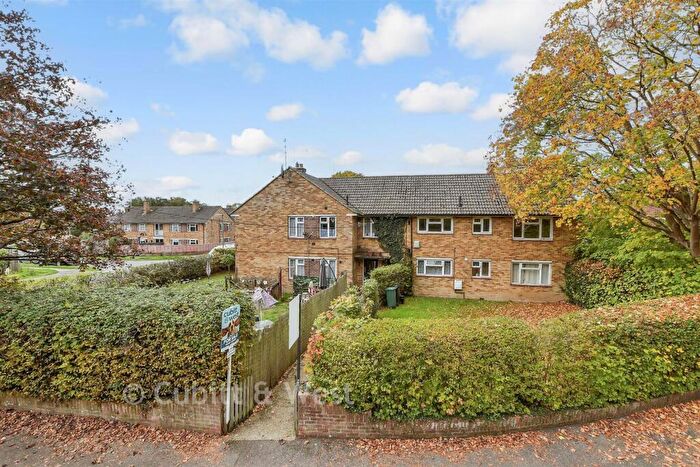 2 Bedroom Apartment For Sale In Atherfield Road, Reigate, Surrey, RH2