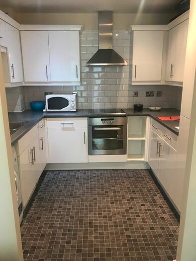 1 Bedroom Flat To Rent In Parkhouse Court, Hatfield, AL10