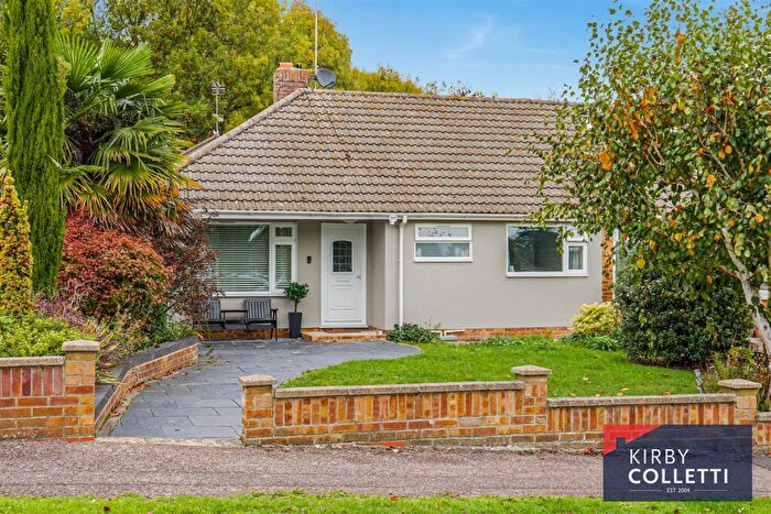 2 Bedroom Semi-Detached Bungalow For Sale In High Wood Road, Hoddesdon, EN11