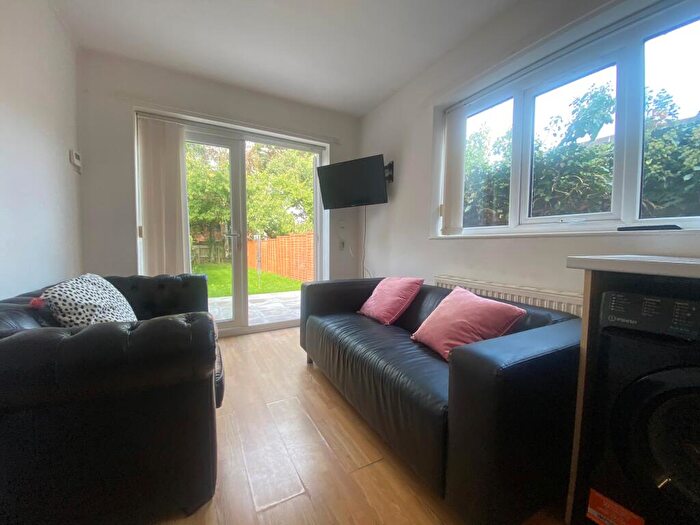 1 Bedroom House To Rent In Dartmouth Road, Selly Oak, B29