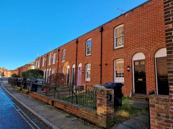 2 Bedroom House To Rent In Kirby`s Lane, Canterbury - Ref, CT2