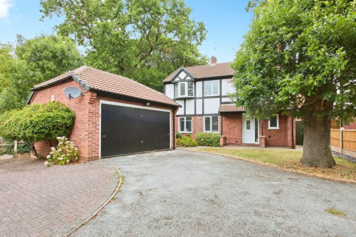 4 Bedroom Detached House For Sale In Spindletree Drive, Oakwood, Derby, DE21