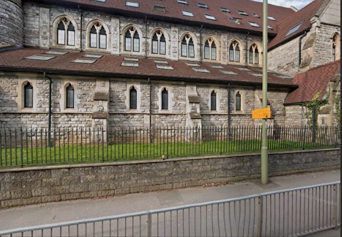 2 Bedroom Flat To Rent In Yonge Close, Eastleigh, SO50