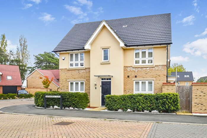3 Bedroom Semi-detached House For Sale In Wadsworth Close, St. Ives, PE27