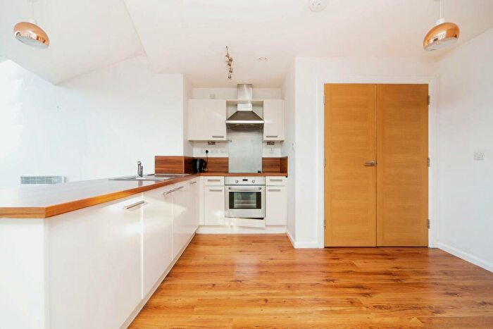 1 Bedroom Penthouse To Rent In Mann Island, L3