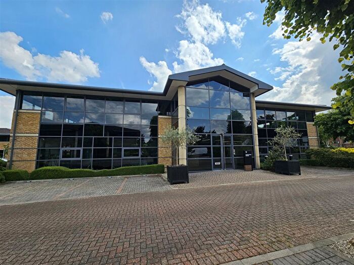 2 Bedroom Flat To Rent In Wycombe Lane, Wooburn Green, HP10