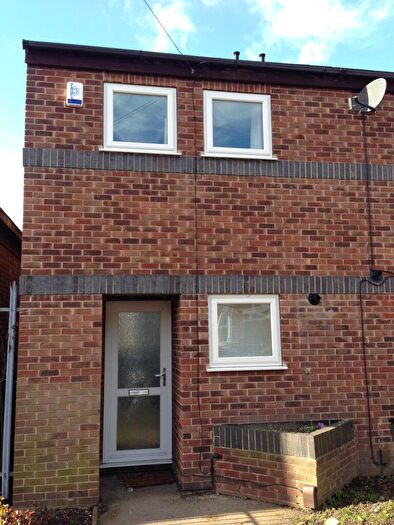 2 Bedroom House To Rent In Russell Road, Nottingham, NG7