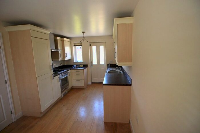3 Bedroom Semi-Detached House To Rent In Pigeon Close, Bracknell, Berkshire, RG12