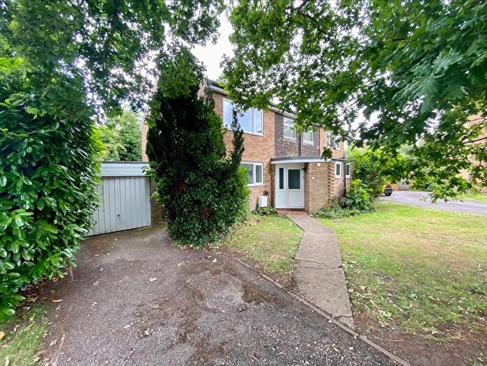 3 Bedroom Detached House To Rent In Foxfield Close, Northwood, HA6