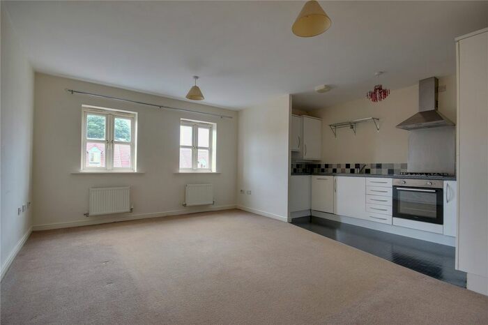 2 Bedroom Flat To Rent In Maple Leaf Gardens, Worksop, Nottinghamshire, S80