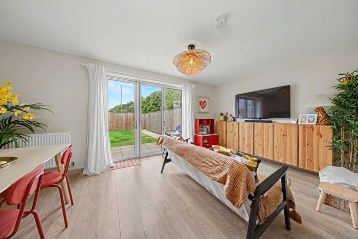 4 Bedroom Terraced House For Sale In Woodyard Avenue, Tapton, Chesterfield, S41