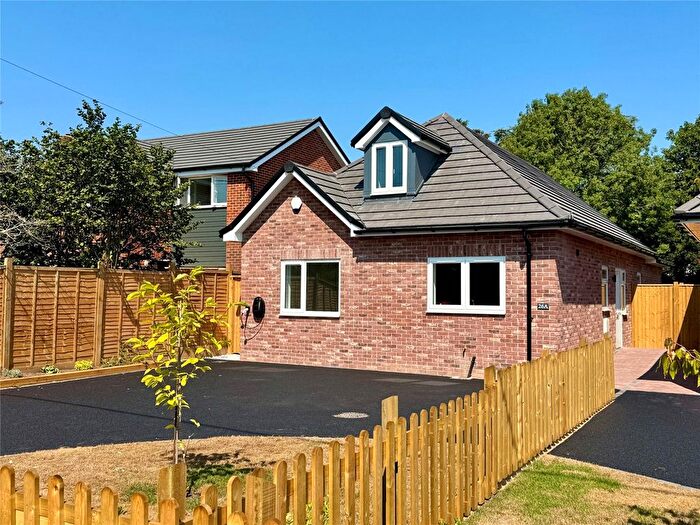 3 Bedroom Bungalow For Sale In Avenue Road, New Milton, Hampshire, BH25