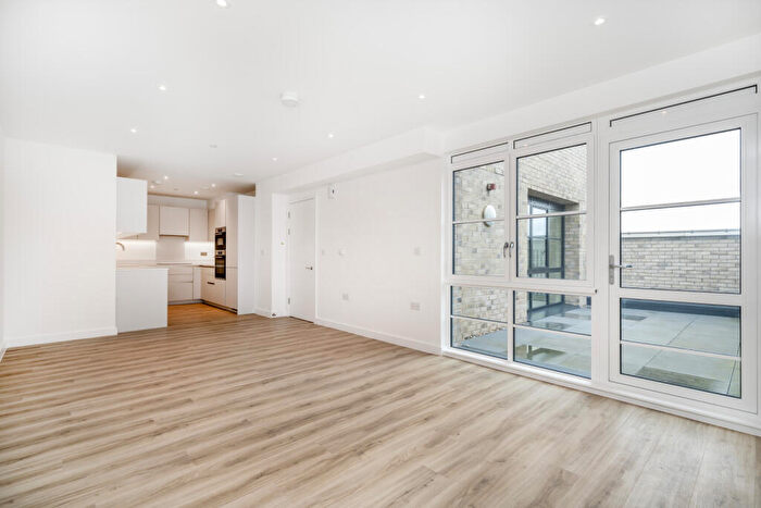 3 Bedroom Flat For Sale In Witan Street, London, E2