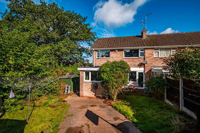3 Bedroom Semi-Detached House For Sale In Belmont Close, Beeston, NG9