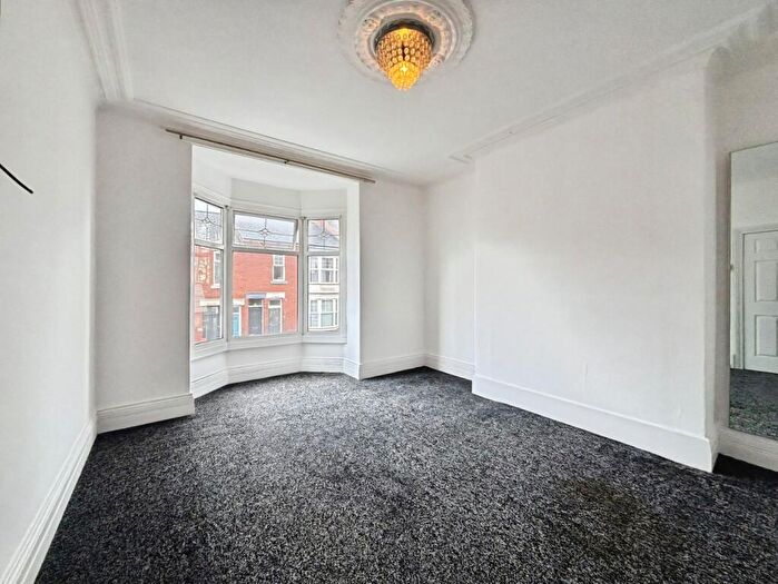 2 Bedroom Flat For Sale In Pembroke Terrace, South Shields, NE33