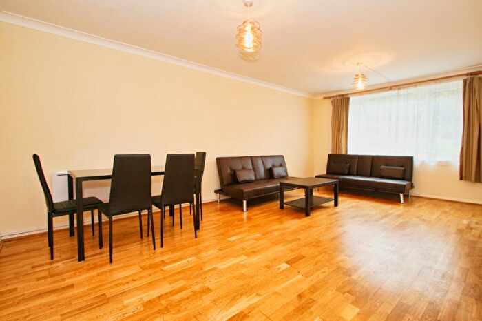 1 Bedroom Flat To Rent In Moat Lodge, London Road, Harrow On The Hill, HA1