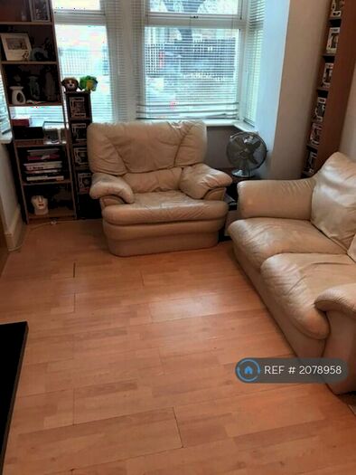 2 Bedroom Flat To Rent In North Road, Westcliff-On-Sea, SS0