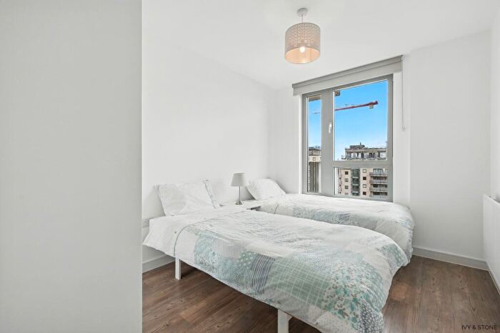 2 Bedroom Apartment For Sale In Waterside Heights, Booth Road, London, Greater London, E16