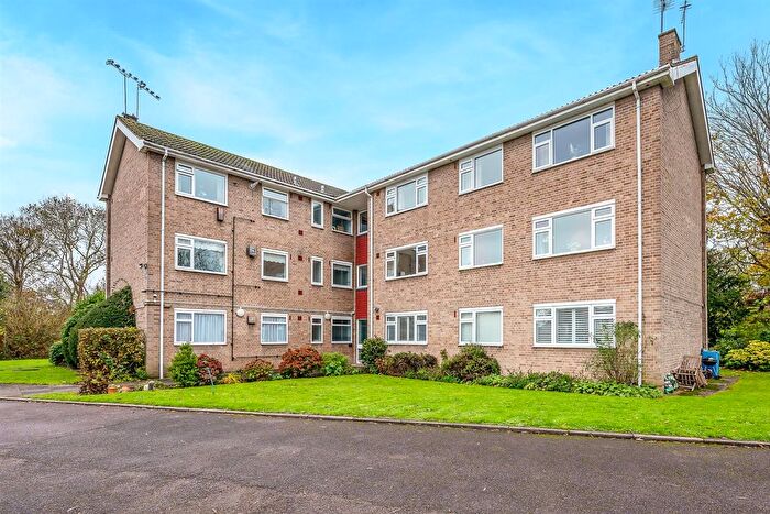 2 Bedroom Flat For Sale In Ladysmith Road, SE9