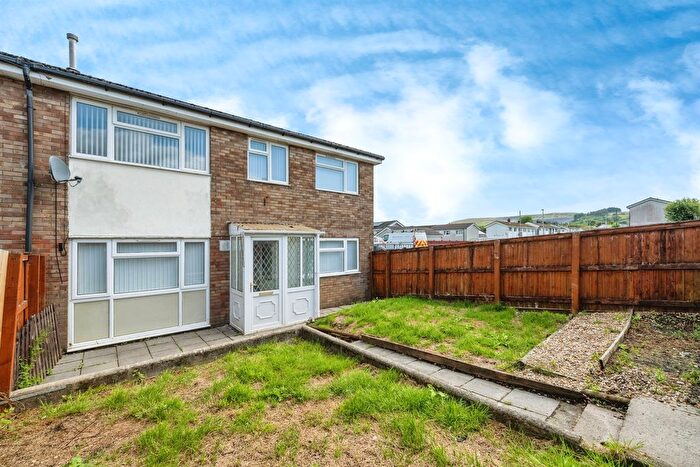 3 Bedroom End Of Terrace House For Sale In Penybryn, Ystradgynlais, Swansea, SA9