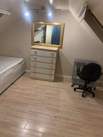 3 Bedroom House To Rent In Eveline Road, Mitcham, CR4