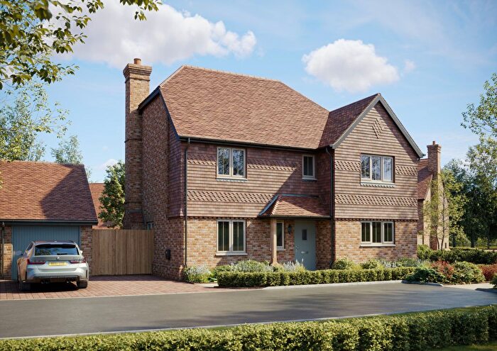 4 Bedroom Detached House For Sale In View Road, Cliffe Woods, ME8