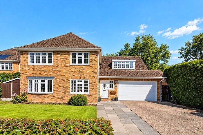 4 Bedroom Detached House For Sale In Bracken Close, Farnham Common, SL2