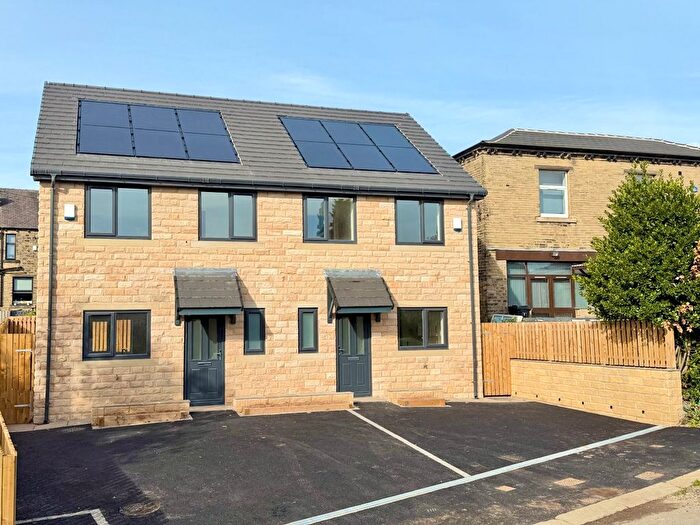 3 Bedroom Semi-Detached House To Rent In Abb Street, Huddersfield, West Yorkshire, HD1