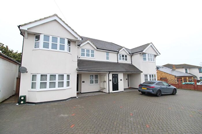 2 Bedroom Flat To Rent In Main Road, Hawkwell, Hockley, SS5